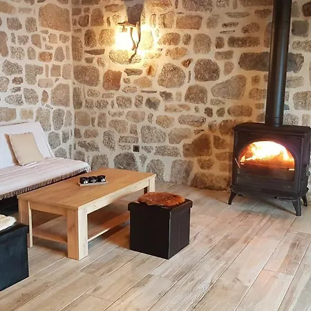 Buron Isole Sur L'aubrac Chalet Laguiole