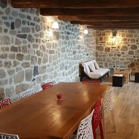 Chalé Buron Isole Sur L'aubrac